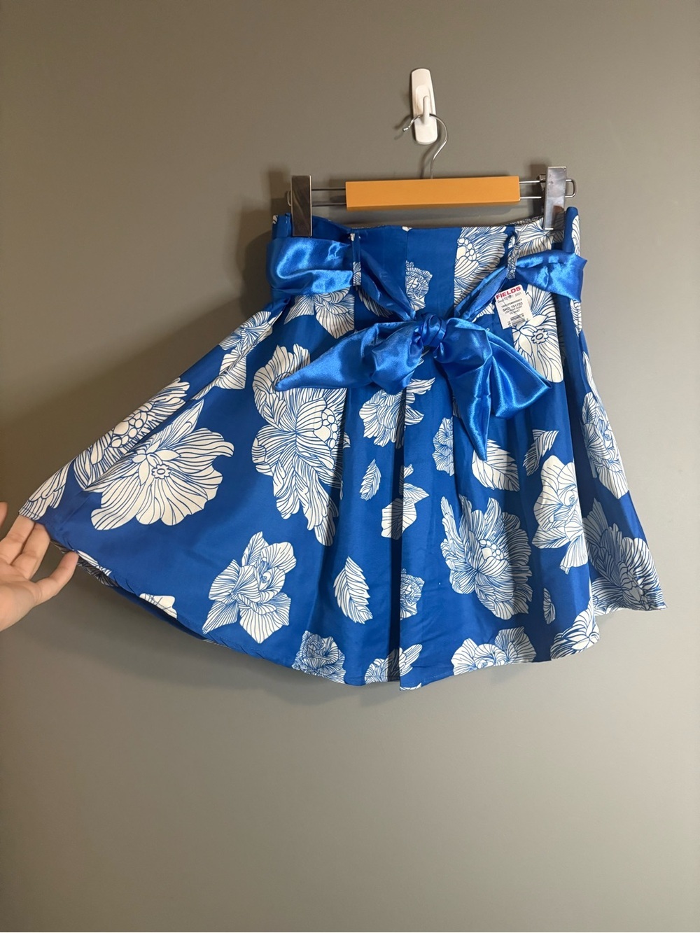 NWT Candy Couture Blue & White Floral Paperbag Mini Skirt | Satin Bow | Small - Picture 6 of 8